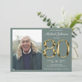 ゴールド テキスト セージ グリーン クラシック フォト 80歳の誕生日 招待状 (スタンド正面)
