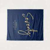 ゴールド＆ネイビーブルー 70歳の誕生日パーティー 背景 タペストリー (正面(横))