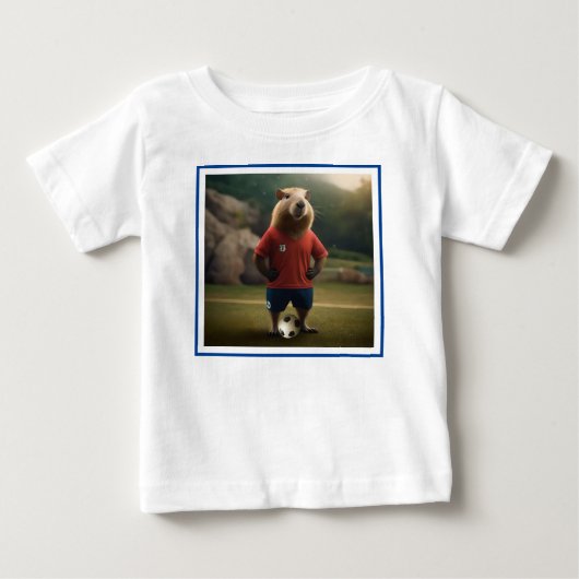 「ゴール得点キャピバラ:究極のサッカーのスター!」 ベビーTシャツ (正面)