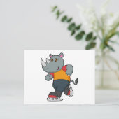 サイがアイススケートを履いてスケートリンクで滑っている ポストカード (スタンド正面)