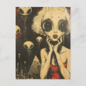 サイエンスフィクションファンタジーエイリアンとレッドドレスの女性 ポストカード (正面)