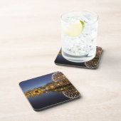 サイエンス·ワールドとCBDは、ファース·クリークに映し出された。 コースター (右側)