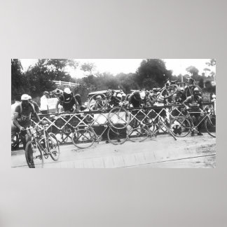 サイクリストは鉄道クロッシングツアーDe Fで待つことができない ポスター