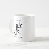 サイクリングの危険: カミカゼのリス コーヒーマグカップ (正面左)