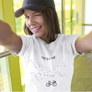 サイクリングライフ、鳥として自由にカスタマイズ可能 Tシャツ
