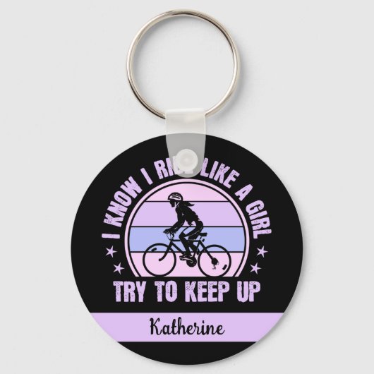 サイクリング女の子は保自転車を上げる キーホルダー (正面)