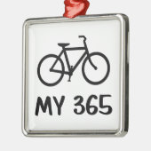 サイクリング、5月36日 メタルオーナメント (左)