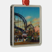 サイクロンのジェットコースターの眺め# 1 メタルオーナメント (右)
