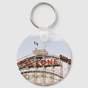 サイクロンのジェットコースター-コニーアイランドのkeychain キーホルダー