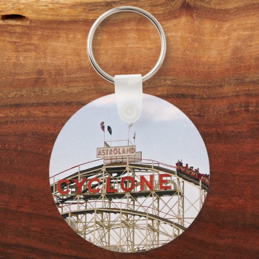 サイクロンローラーコースター – Coney Island keychain キーホルダー (正面)