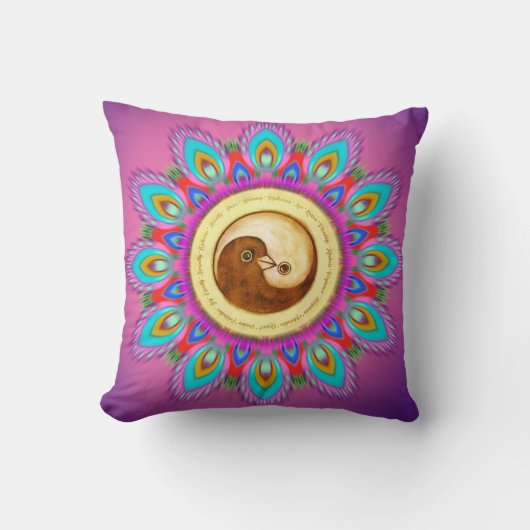 サイケデリックな曼荼羅を持つ平和及び調和の鳩 クッション (正面)