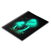 サイケデリックピクシーのキャップ白熱［赤熱］光を放つシアンキノコ ノートブック (左側)