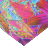 サイケデリックレトロ深紅とマゼンタの野花 テーブルクロス (アングル)