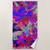 サイケデリックレトロ深紅とマゼンタの野花 ビーチタオル (正面)