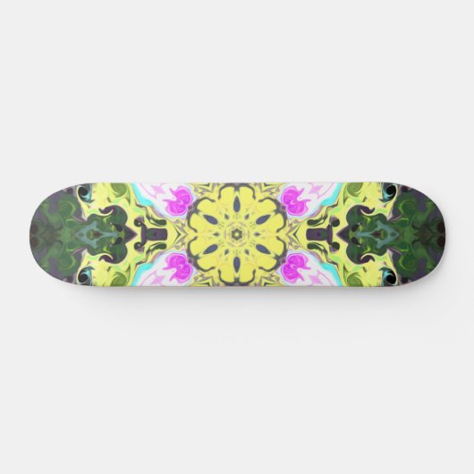 サイケデリック万華鏡のように千変万化するパターン花黄とピンク スケートボード (横)