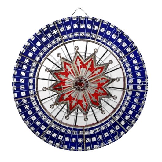 サイコロの旧式な賭博の車輪のトランプのポーカーを賭けるヴィンテージ ダーツボード (正面)