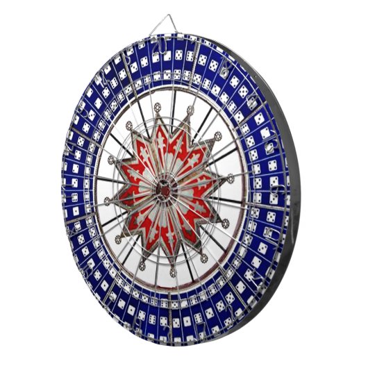 サイコロの旧式な賭博の車輪のトランプのポーカーを賭けるヴィンテージ ダーツボード (正面右)