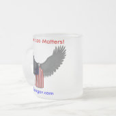 サイズが重要であるところReducegov.comのコーヒー・マグ フロストグラスマグカップ (正面左)