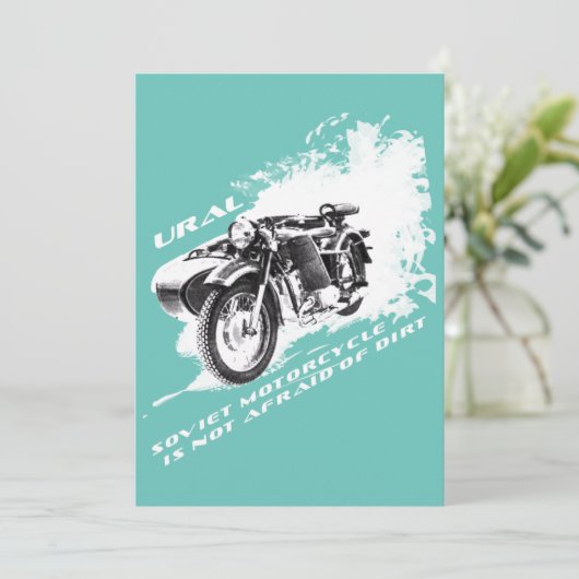 サイドカー付きウラルバイクは汚れを恐れていない 招待状 (スタンド正面)