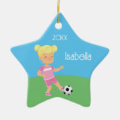 サイド独身の・ブロンド・ガール・サッカー・スター セラミックオーナメント (正面)