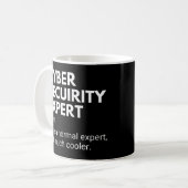 サイバーセキュリティ専門家ユーモアTシャツ コーヒーマグカップ (正面左)