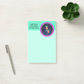 サイバーテックテーマ – 女性のフード付きスウェットシャツ未来的 ポストイット (オフィス)