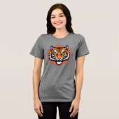 サイレントタイガー - 精密さと力 トライブレンドTシャツ (正面全面)