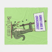 サインおもしろい漫画を持つワニのアリゲータ フリースブランケット (正面(横))