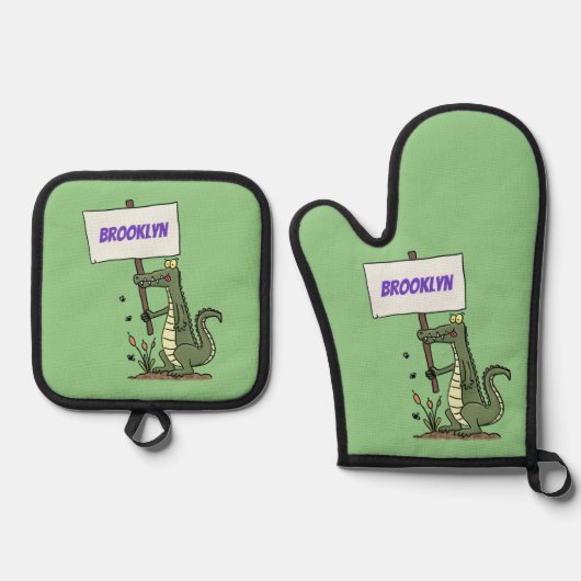 サインおもしろい漫画を持つワニのアリゲータ 鍋つかみ&鍋敷きセット (正面)