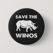 サイ救ノセロスのワイン 缶バッジ (正面)