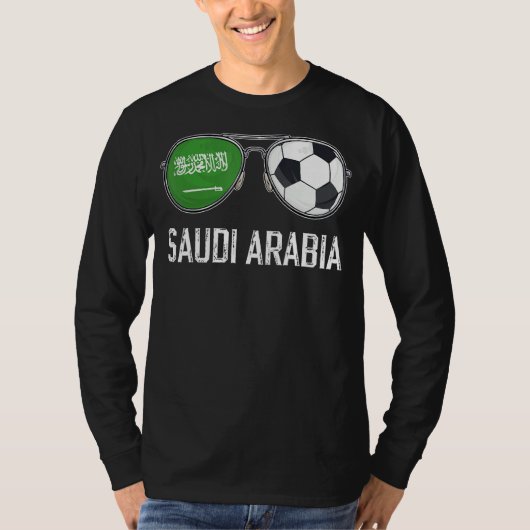 サウジアラビア国旗とサッカーサングラスサウジファン Tシャツ (正面)