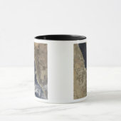 サウジ吹アラビア沖で塵が立つ マグカップ (中央)