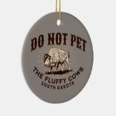 サウスダコタのふわふわの牛のバイソンを愛撫しない セラミックオーナメント (右)