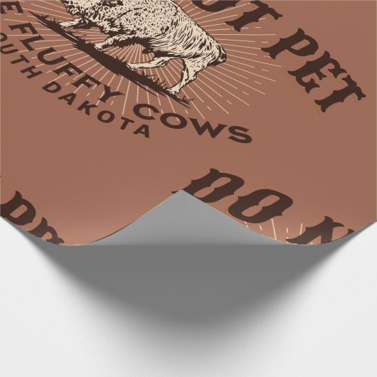 サウスダコタのふわふわの牛のバイソンを愛撫しない ラッピングペーパー (角)