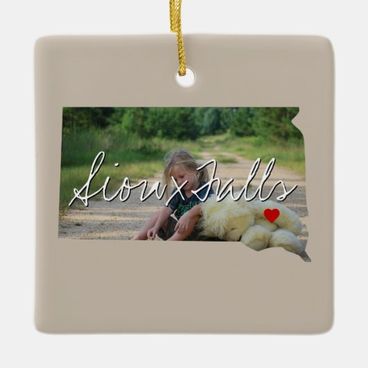 サウスダコタ州写真付きと町名 セラミックオーナメント (正面)
