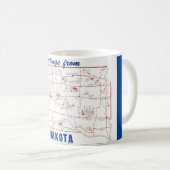 サウスダコタ州 青と白のポストカード・マップ・マグ コーヒーマグカップ (正面右)