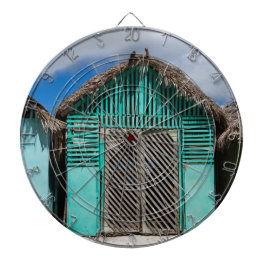 サオナドメニカン共和国のマノフアン村 ダーツボード