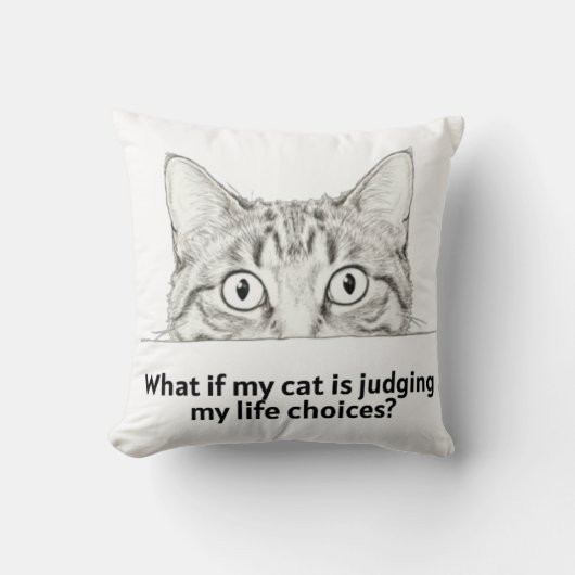サカッとする猫の判断Tシャツ | 猫好きなママへのギフト クッション (正面)