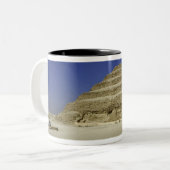 サカラの階段ピラミッド、最も古い ツートーンマグカップ (正面左)