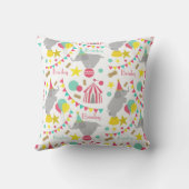 サガーリーーカス象パーソナライズされた枕 クッション (裏面)