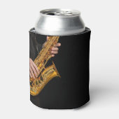 サクソフォン奏者の手でサックス遊奏者のジャズ 缶クーラー (缶正面)