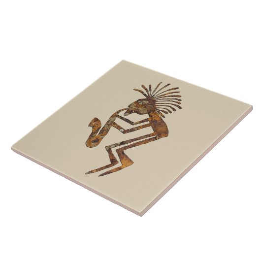 サクソフォーンプレーヤーの岩石彫刻 タイル (側面)