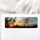 サグアーロサボテンとアリゾナ砂漠の夕日/ ラベル (インサイチュ)