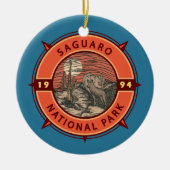 サグアーロナショナルパークコヨーテレトロコンパスエンブレム セラミックオーナメント (正面)
