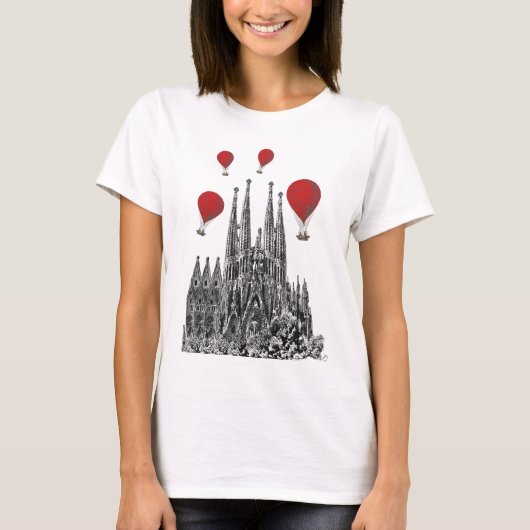 サグラダファミリアと赤ホットエアバルーン2 Tシャツ (正面)