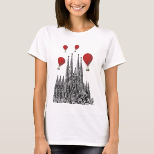 サグラダファミリアと赤ホットエアバルーン2 Tシャツ
