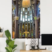 サグラダ・ファミリア。内部.ビュー6. ポスター (ホームオフィス)