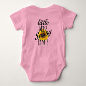 サシ恋しく思ーパンツ – 軽量 –  ベビーボディスーツ (裏面)