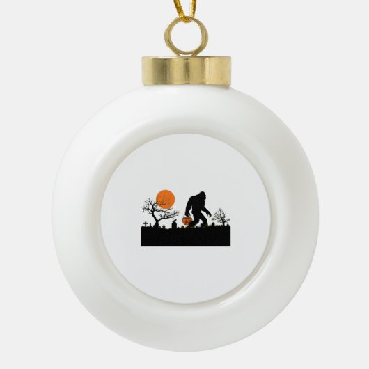 サスカッチおもしろいビグフートハロウィーンの衣装Tシャツ セラミックボールオーナメント (正面)