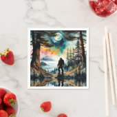 サスカッチが月明かりの下に立つ スタンダードカクテルナプキン (インサイチュ)